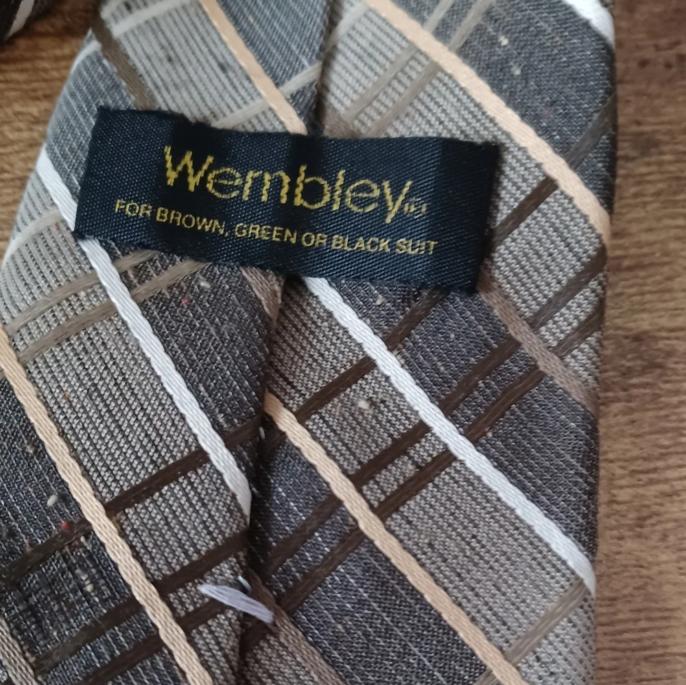 Wembley striped tie 👔
